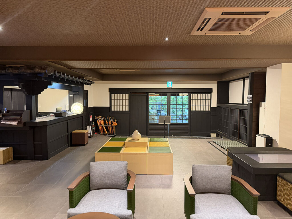 쿠로카와 유사이 온센 별관 로비