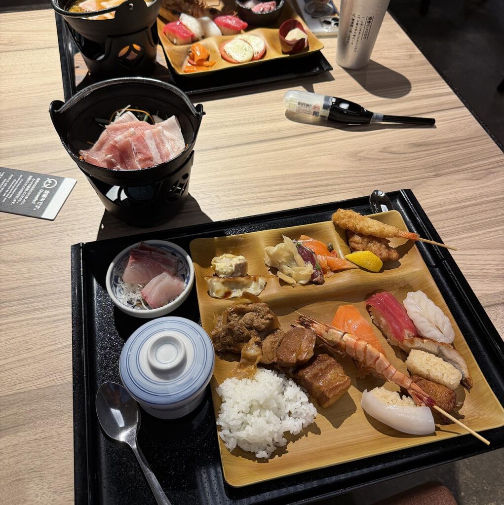 쿠로카와 유사이 온센 본관 조식 및 저녁 식사 - 뷔페식 식사 와 샤브샤브