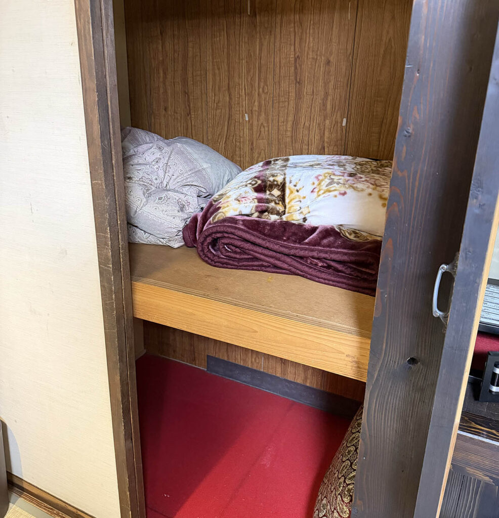 쿠로카와 유사이 온센 별관 객실 안내 - 이불장