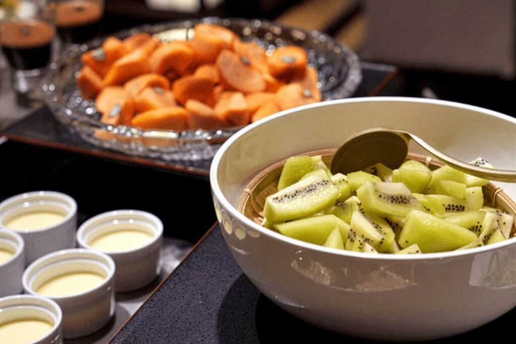 쿠로카와 유사이 온센 본관 조식 및 저녁 식사 - 다양한 음식